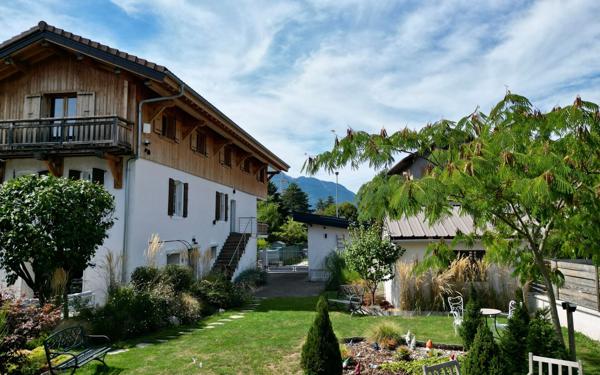 Maison à vendre    9 pièces • 300 m2 Cluses