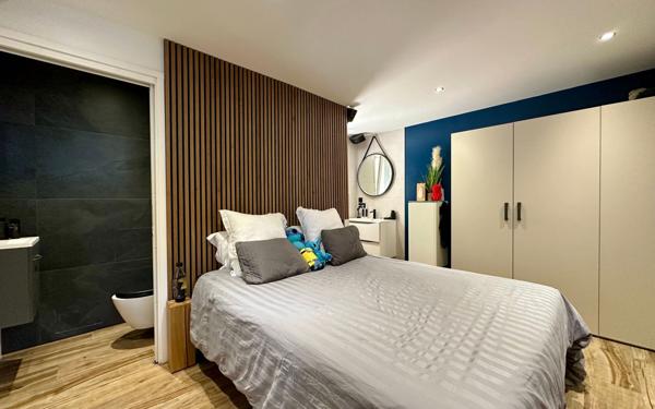 Maison à vendre    9 pièces • 300 m2 Cluses