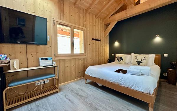 Maison à vendre    9 pièces • 300 m2 Cluses