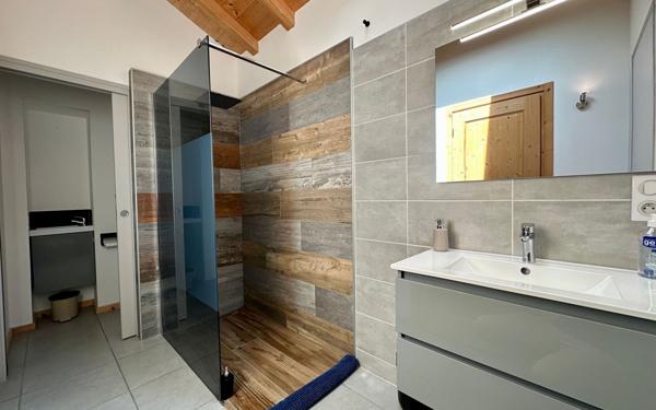 Maison à vendre    9 pièces • 300 m2 Cluses