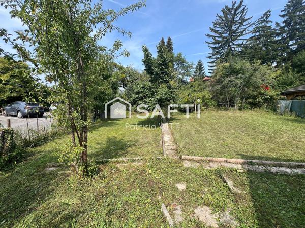 Maison de village, à rénover, proximité douane de Moniaz