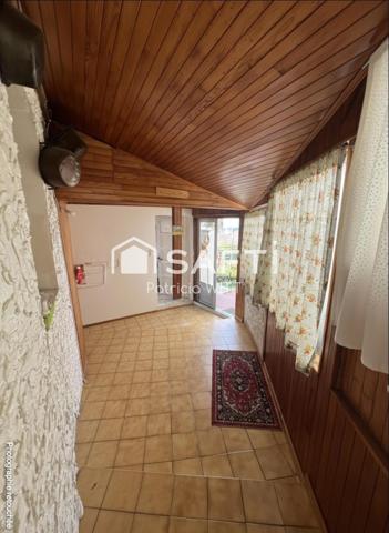 Maison de village, à rénover, proximité douane de Moniaz