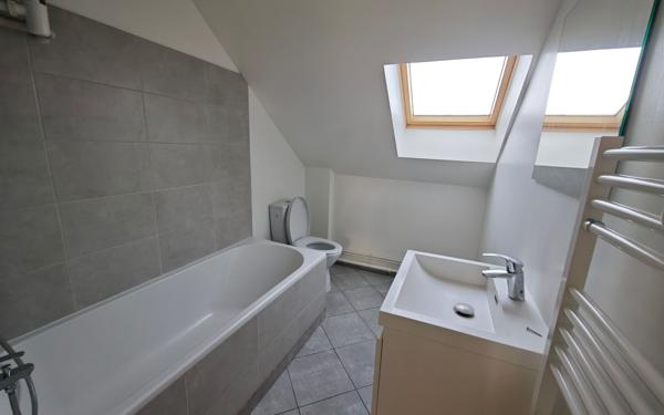 Appartement à louer    1 pièce • 26,75 m2 Épône