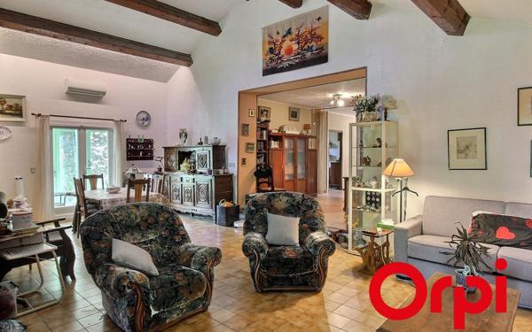 Maison à vendre    4 pièces •  Marseille 11