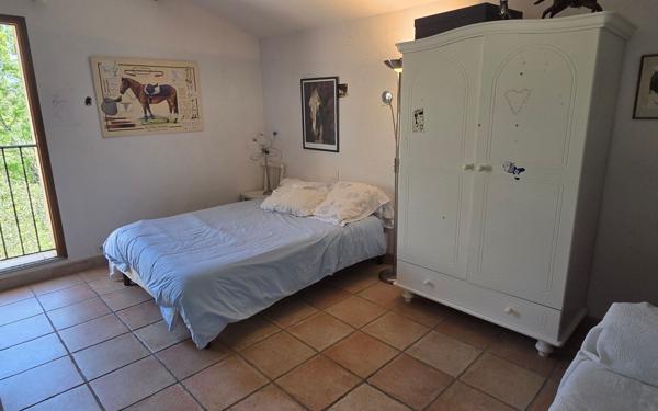 Maison à vendre    6 pièces • 208 m2 Aubagne