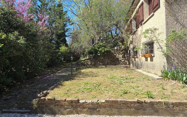 Maison à vendre    6 pièces • 208 m2 Aubagne
