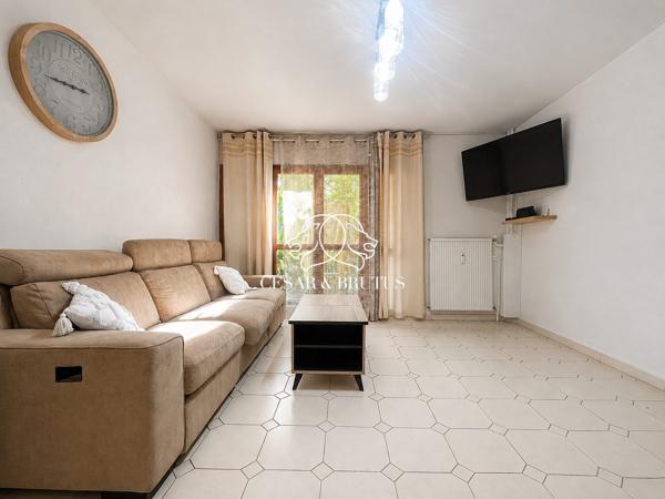 PONT EVEQUE CENTRE – T3/4 – 78m² – BALCON- CAVE – PLACE PRIVATIVE