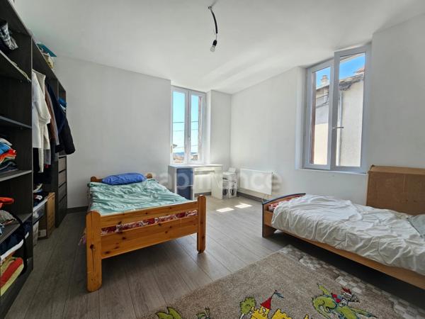 Maison à vendre 5 pièces 109 m² 4 chambres PANISSIERES (42)