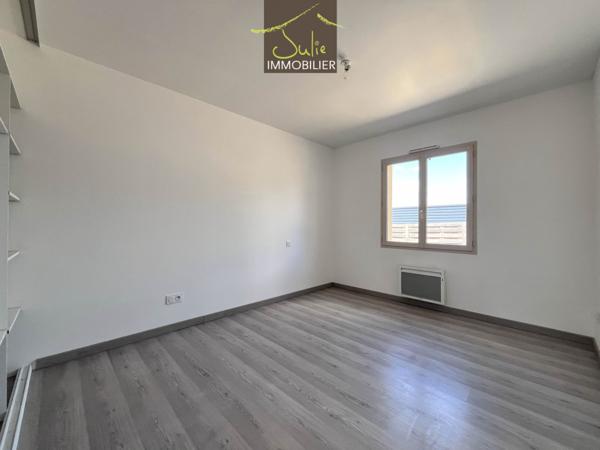 RARE - Plain-pied en centre ville de BRESSUIRE. 3 chambres.