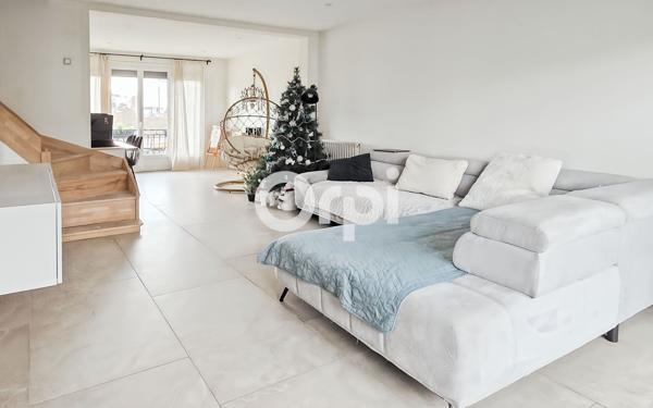 Maison à vendre    6 pièces •  Fosses