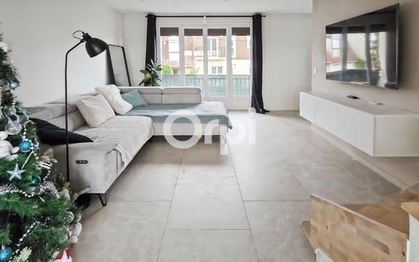 Maison à vendre    6 pièces •  Fosses