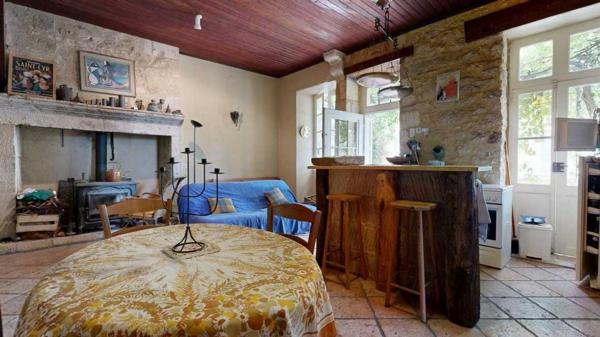 Maison ancienne - Saint-cyprien Maison au coeur d'un des plus beaux villages de France, à rénover, avec appartement indépendant et garage