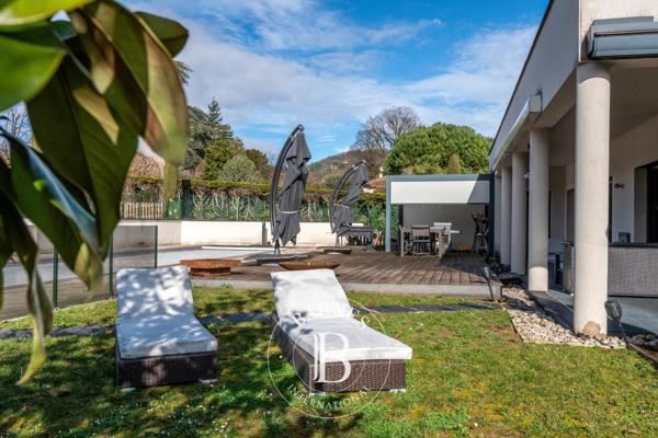 Saint-Cyr-au-Mont-d'Or, Propriété 3 Chambres -  245 m² à vendre