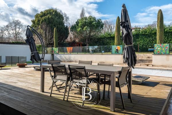 Saint-Cyr-au-Mont-d'Or, Propriété 3 Chambres -  245 m² à vendre