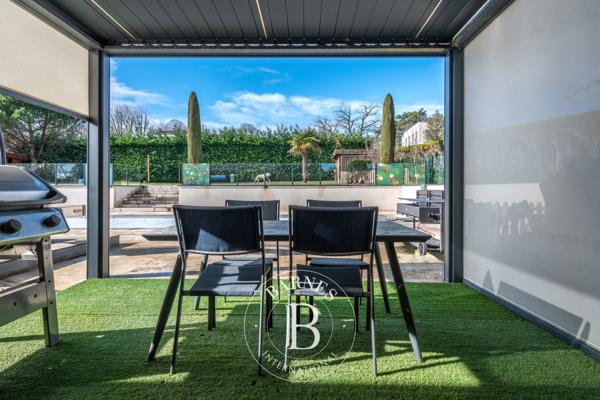 Saint-Cyr-au-Mont-d'Or, Propriété 3 Chambres -  245 m² à vendre