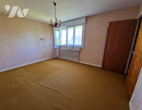 A VENDRE ,à QUIMPER dans le  quartier d'Ergué-Armel , maison de 1972 d'une surface habitable de...