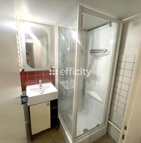 Appartement
         2 pièces
        - 26 m² 124 000 € *