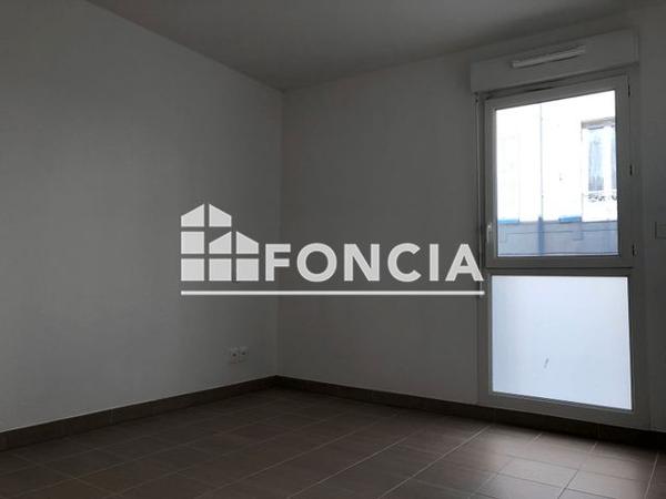 Location Appartement 2 pièces 37.4 m² - 70 BOULEVARD BAUCHIERE Toulon 83000