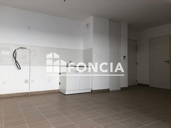 Location Appartement 2 pièces 37.4 m² - 70 BOULEVARD BAUCHIERE Toulon 83000