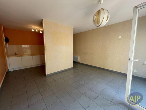 Vente appartement Saintes : 191 800 € - AJP Immobilier Saintes