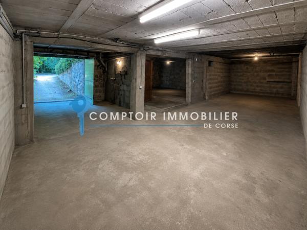 Maison
                                                                                                                                                                                                                                                                                                                        4 pièce(s)                                                                                                                                                                                                          3 chambre(s)                                                                                                                                                                                                          160  m²