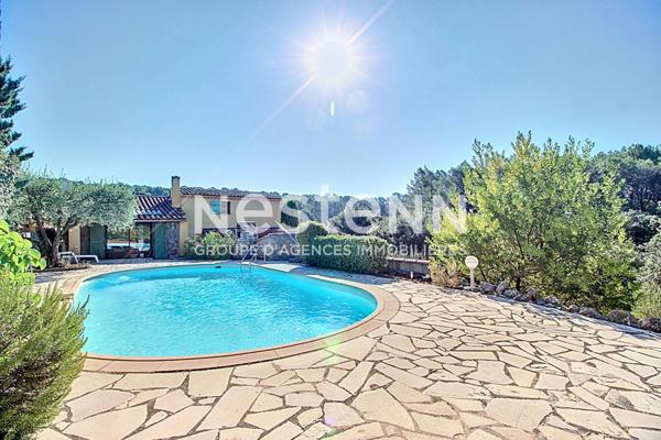 A VENDRE à LORGUES ! MAISON PROVENÇALE AVEC DÉPENDANCE, PISCINE ET VUE