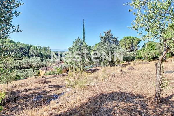 A VENDRE à LORGUES ! MAISON PROVENÇALE AVEC DÉPENDANCE, PISCINE ET VUE