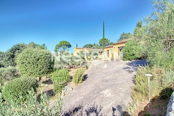 A VENDRE à LORGUES ! MAISON PROVENÇALE AVEC DÉPENDANCE, PISCINE ET VUE