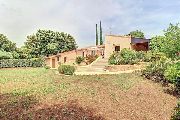 À VENDRE EN VIAGER OCCUPÉ - MAISON INDIVIDUELLE DE PLAIN-PIED à LORGUES