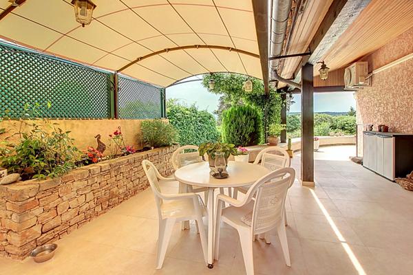 À VENDRE EN VIAGER OCCUPÉ - MAISON INDIVIDUELLE DE PLAIN-PIED à LORGUES