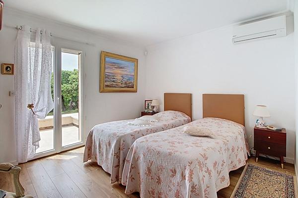 À VENDRE EN VIAGER OCCUPÉ - MAISON INDIVIDUELLE DE PLAIN-PIED à LORGUES