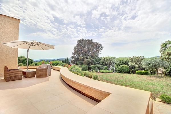 À VENDRE EN VIAGER OCCUPÉ - MAISON INDIVIDUELLE DE PLAIN-PIED à LORGUES