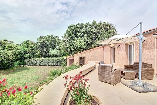 À VENDRE EN VIAGER OCCUPÉ - MAISON INDIVIDUELLE DE PLAIN-PIED à LORGUES