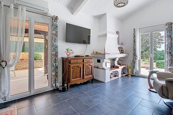 À VENDRE EN VIAGER OCCUPÉ - MAISON INDIVIDUELLE DE PLAIN-PIED à LORGUES