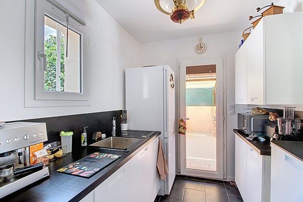 À VENDRE EN VIAGER OCCUPÉ - MAISON INDIVIDUELLE DE PLAIN-PIED à LORGUES