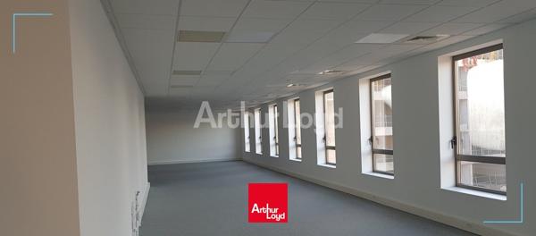 Bureaux neufs à louer au coeur d'Euratechnologies Lille - Terrasses, parkings et cadre d'exception pour entreprises innovantes