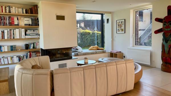 Propriete
                                                                                                                                                                                                                                                                                                                        5 pièce(s)                                                                                                                                                                                                          4 chambre(s)                                                                                                                                                                                                          175  m²