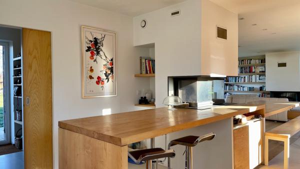 Propriete
                                                                                                                                                                                                                                                                                                                        5 pièce(s)                                                                                                                                                                                                          4 chambre(s)                                                                                                                                                                                                          175  m²