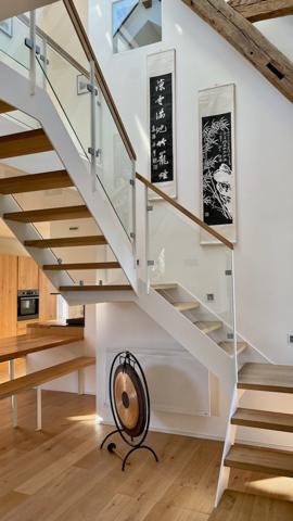 Propriete
                                                                                                                                                                                                                                                                                                                        5 pièce(s)                                                                                                                                                                                                          4 chambre(s)                                                                                                                                                                                                          175  m²