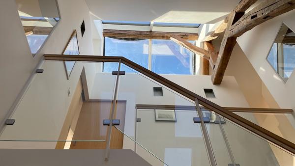 Propriete
                                                                                                                                                                                                                                                                                                                        5 pièce(s)                                                                                                                                                                                                          4 chambre(s)                                                                                                                                                                                                          175  m²