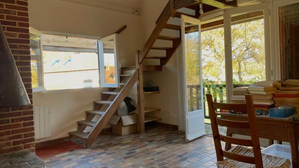 Propriete
                                                                                                                                                                                                                                                                                                                        5 pièce(s)                                                                                                                                                                                                          4 chambre(s)                                                                                                                                                                                                          175  m²