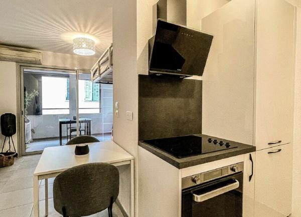 Appartement à louer    1 pièce • 23,61 m2 Golfe Juan - Vallauris