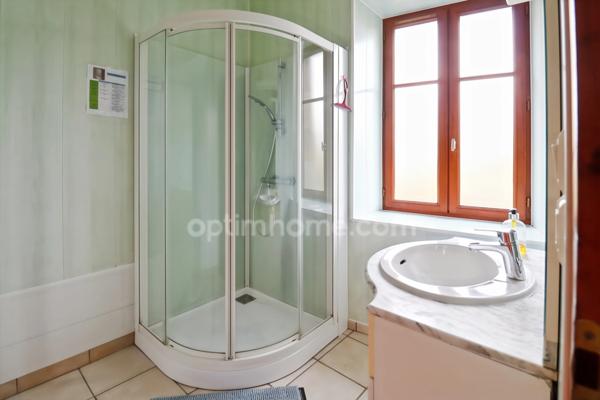 Propriété de Charme - Gîte de 103 m² - Capacité 12 personnes - 4 Chambres - Piscine et dépendances - terrain 11 500 m² environ  ARNAC LA POSTE (87)