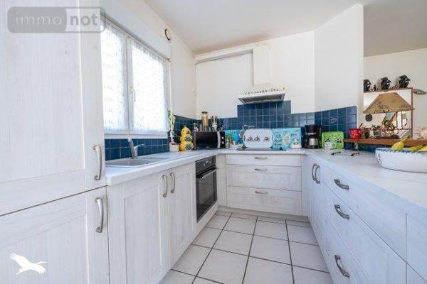 Maison rurale à vendre à Meursac en Charente-Maritime (17120), ref : 02063