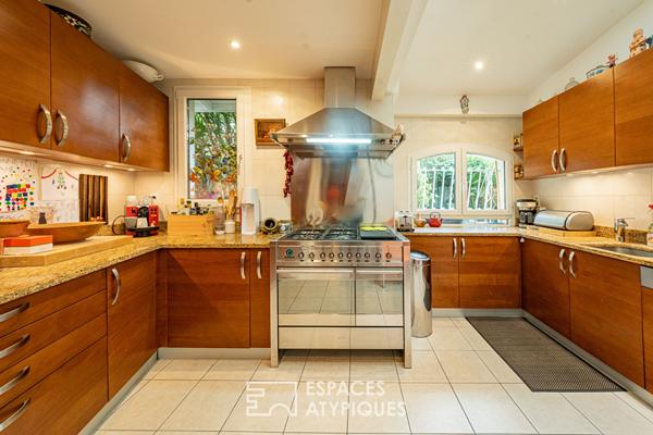 L’échoppe double avec jardin et piscine