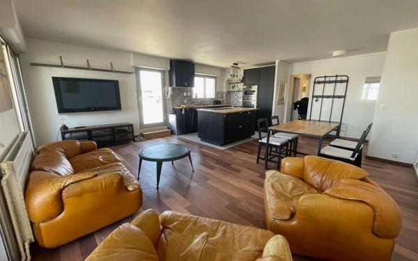 Appartement à louer    3 pièces • 66,66 m2 Paris 19