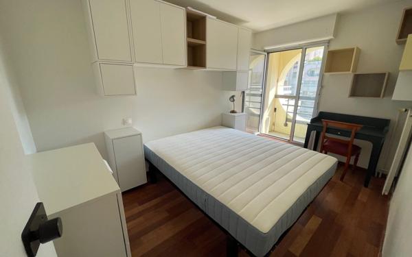 Appartement à louer    3 pièces • 66,66 m2 Paris 19