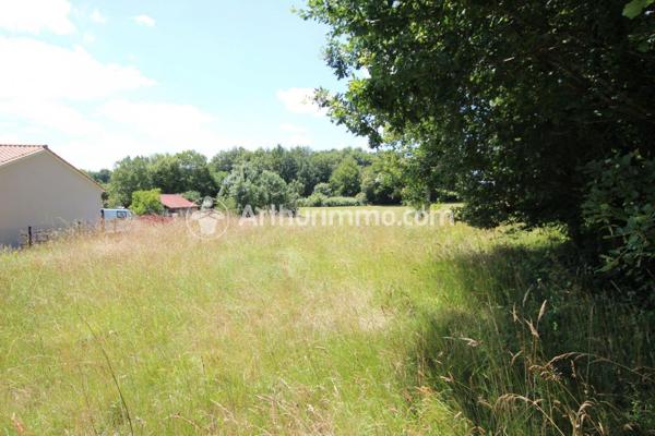 Vente Terrain 1080 m2 à Saint-Astier
