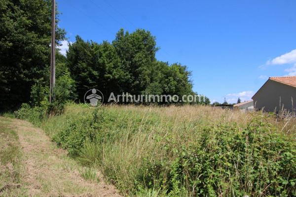 Vente Terrain 1080 m2 à Saint-Astier