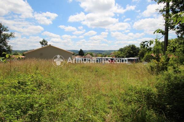 Vente Terrain 1080 m2 à Saint-Astier
